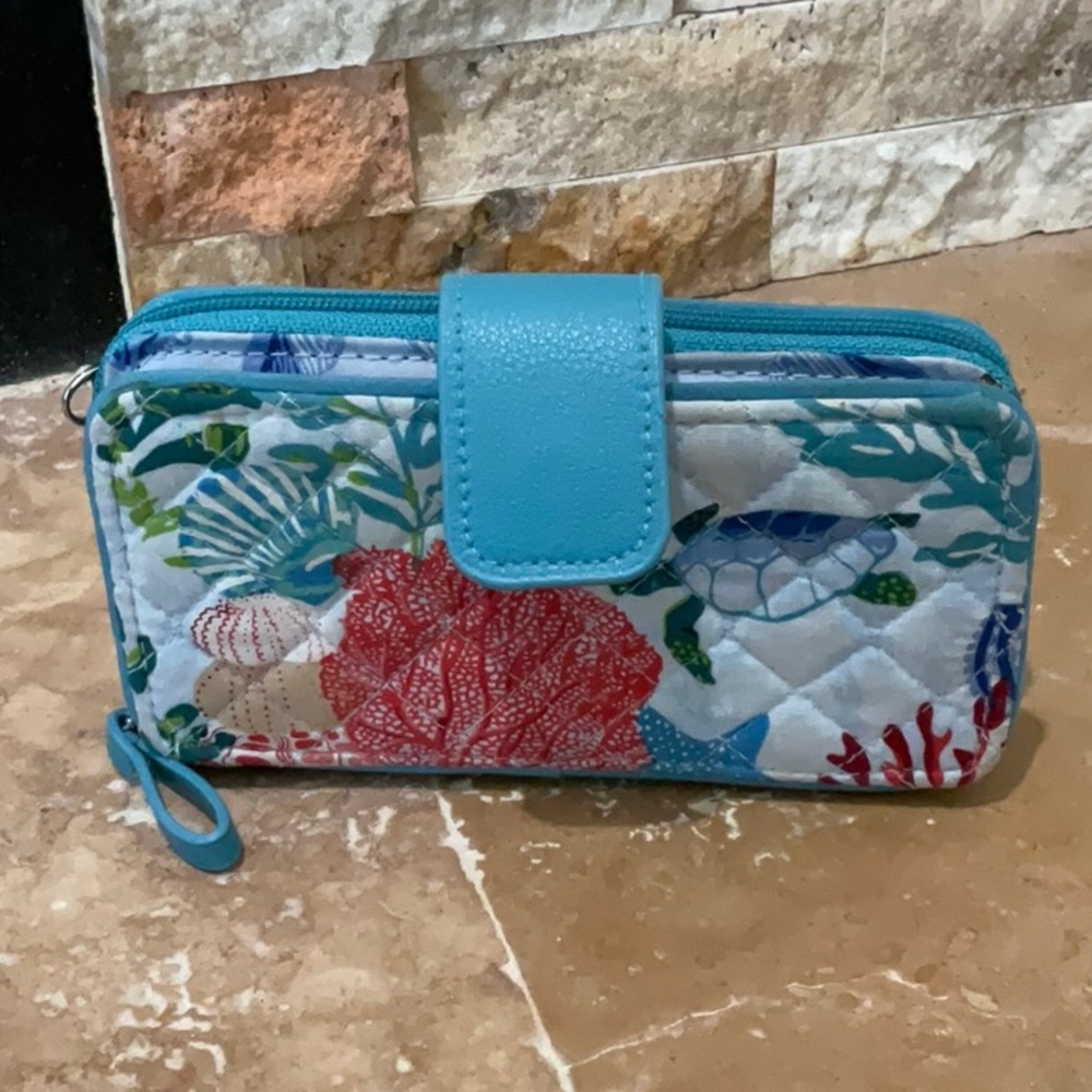 Vera Bradley Smartphone wristlet